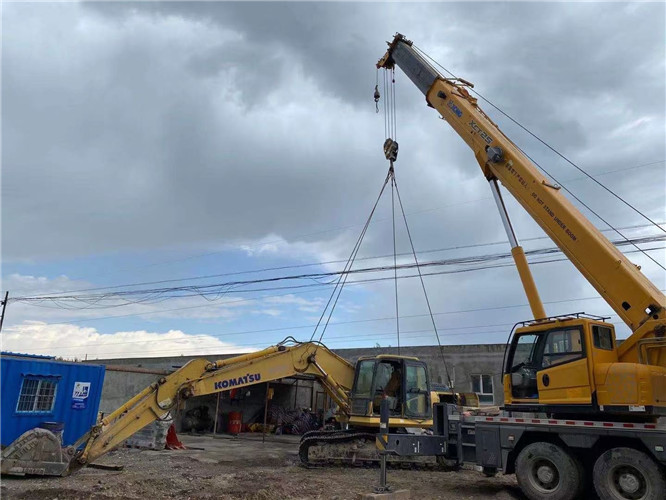 元宝区25吨吊车的工作半径是多少？